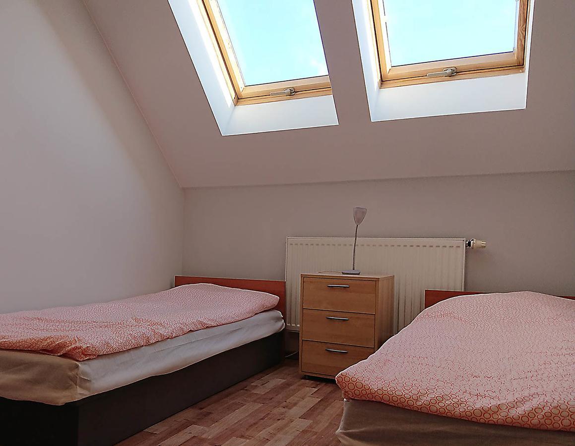 Hostel Warszawa Esterno foto